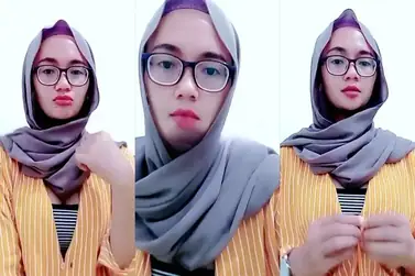 Yulia Ukhty Nakal Pamer Belahan Toket Viral poster